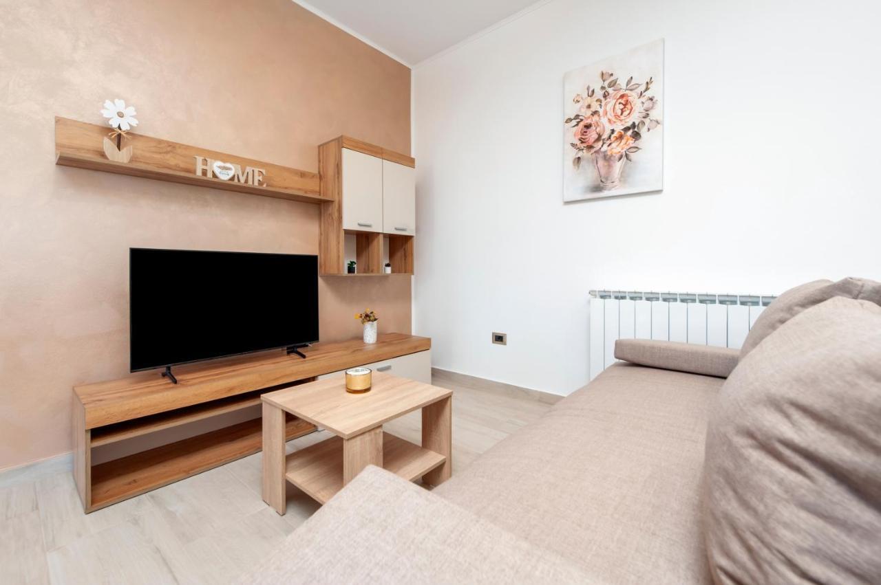 Comfort Apartments Karla Rovinj Luaran gambar