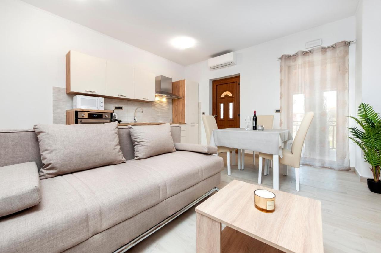 Comfort Apartments Karla Rovinj Luaran gambar