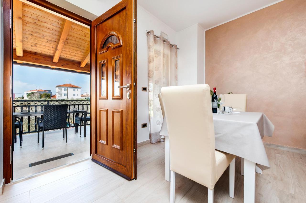 Comfort Apartments Karla Rovinj Luaran gambar