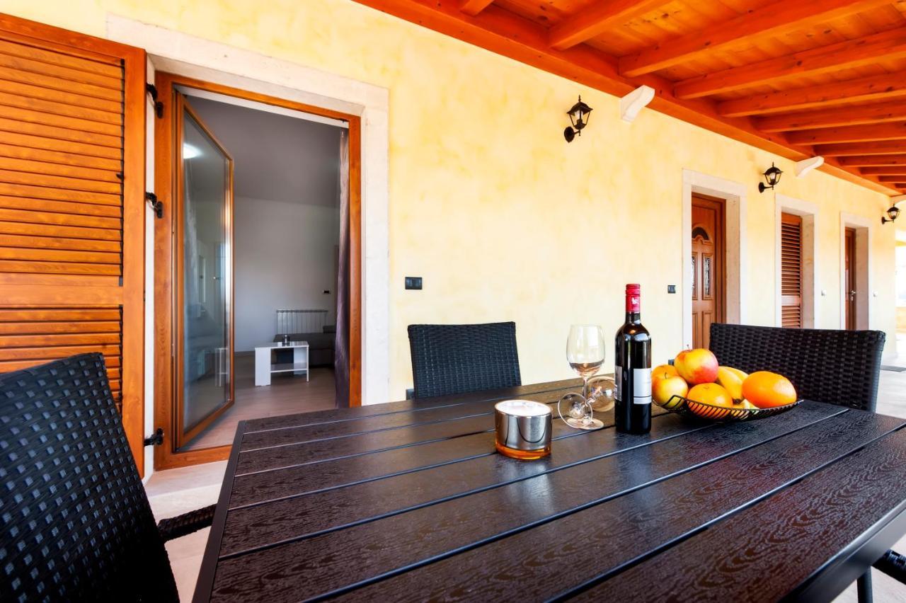 Comfort Apartments Karla Rovinj Luaran gambar