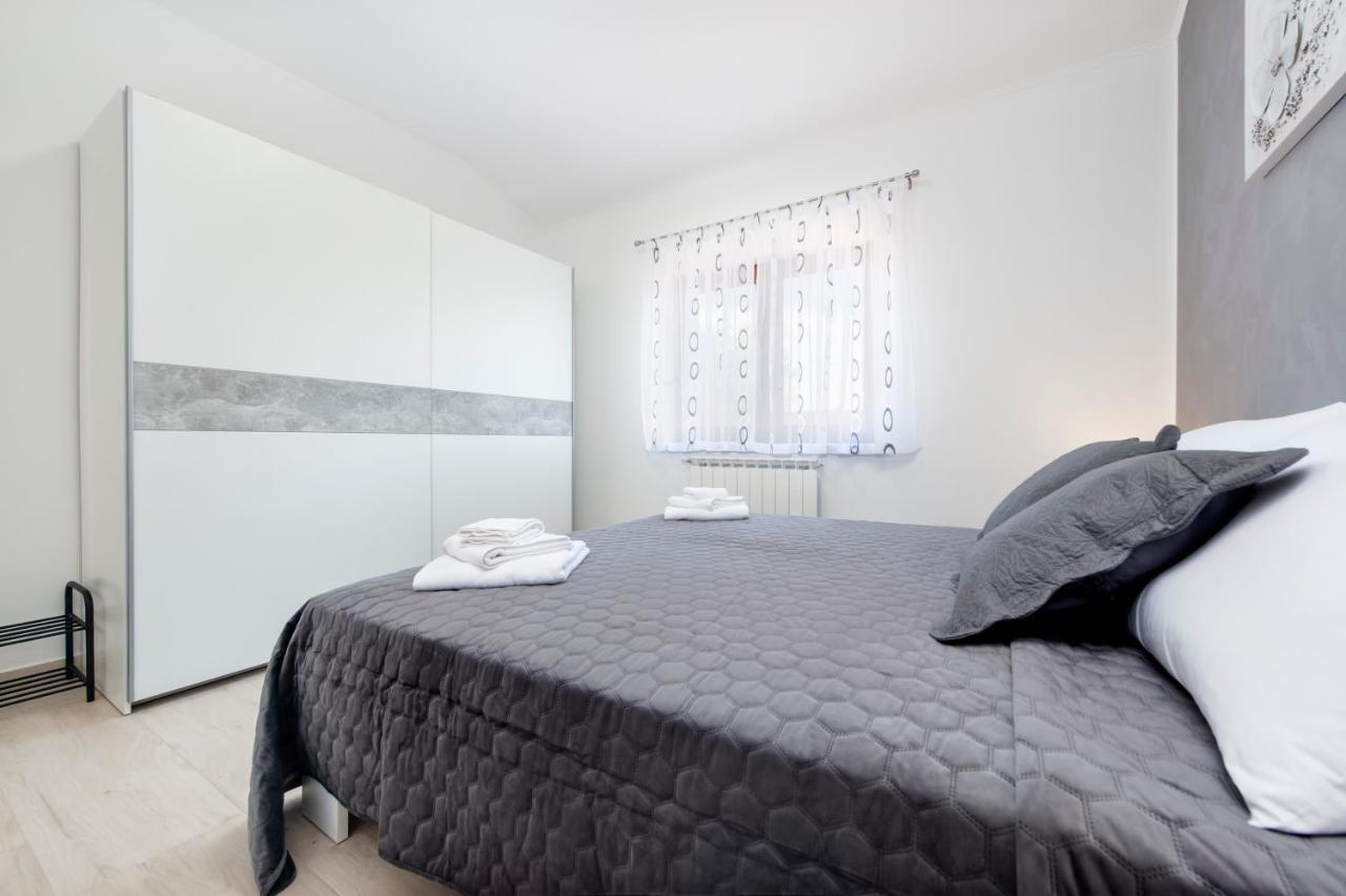 Comfort Apartments Karla Rovinj Luaran gambar