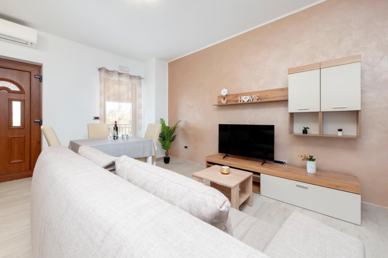 Comfort Apartments Karla Rovinj Luaran gambar
